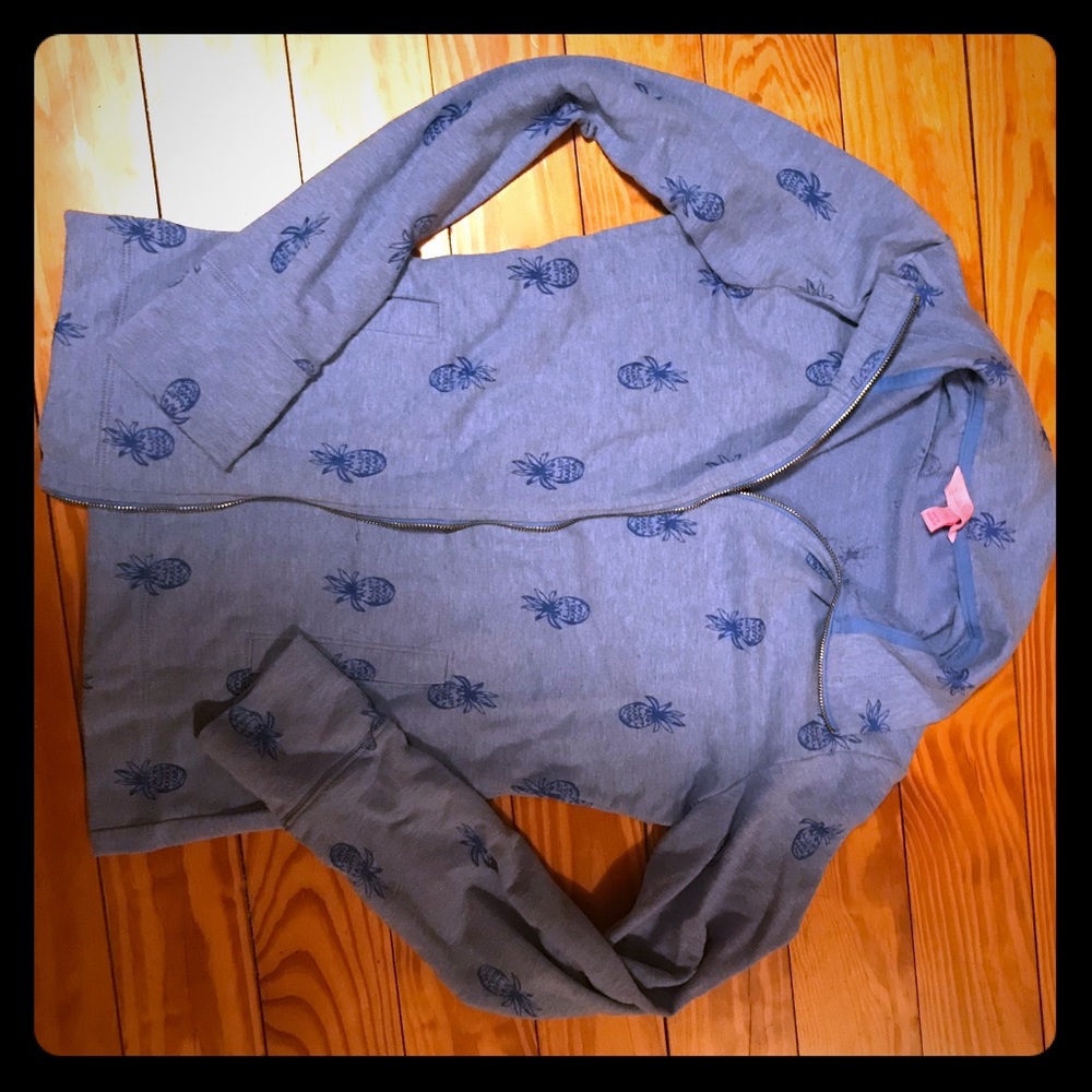 Pineapple print zip-up